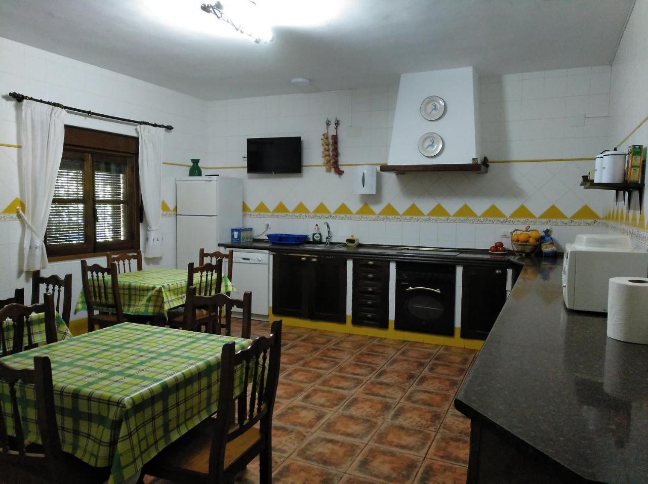 Casa Rural Pena Falcon Torrejon el Rubio Exterior photo