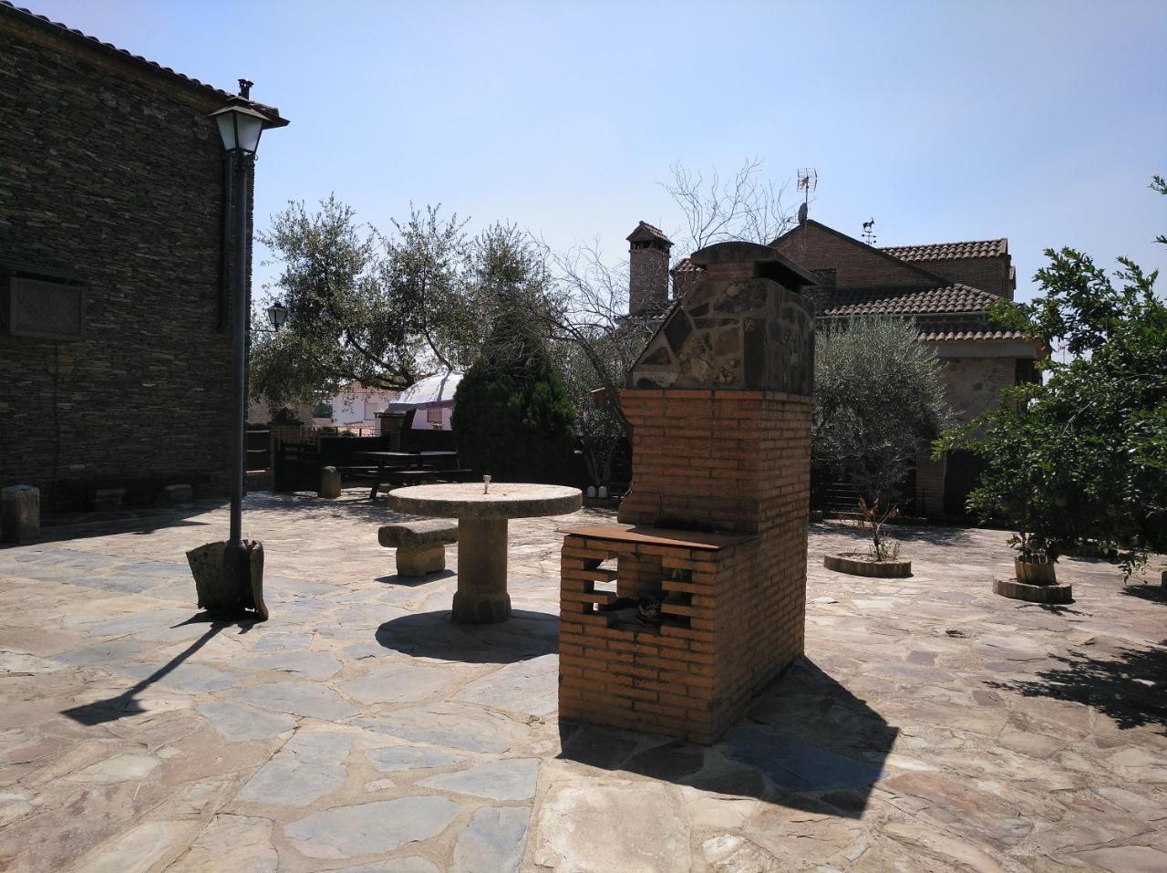 Casa Rural Pena Falcon Torrejon el Rubio Exterior photo