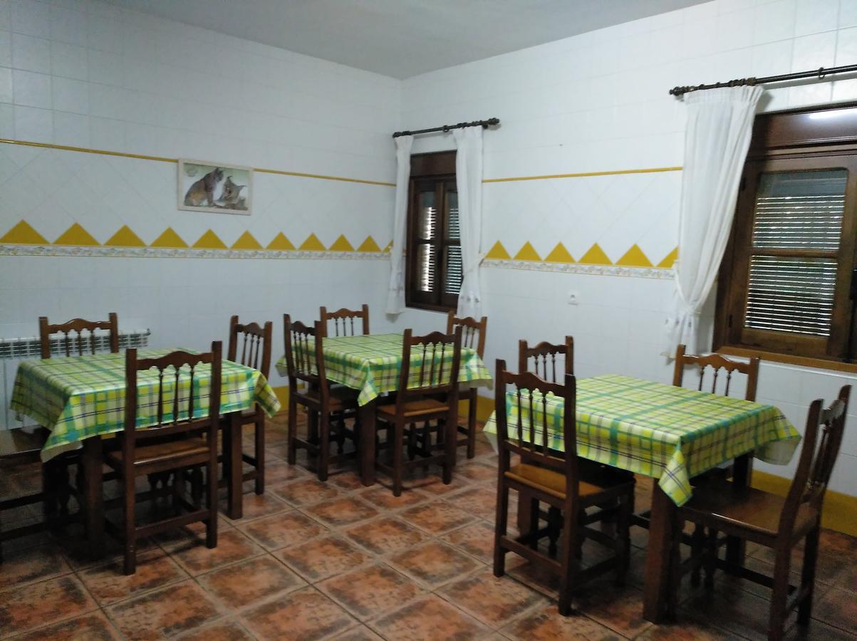 Casa Rural Pena Falcon Torrejon el Rubio Exterior photo